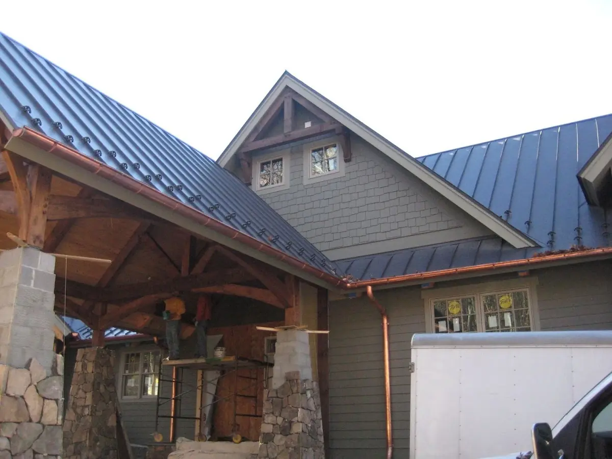 Craftsman Roofing team delivering quality roofing work in South Loop